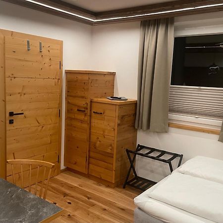 Pension Und Apartment Edelweiss Heiligenblut Dış mekan fotoğraf