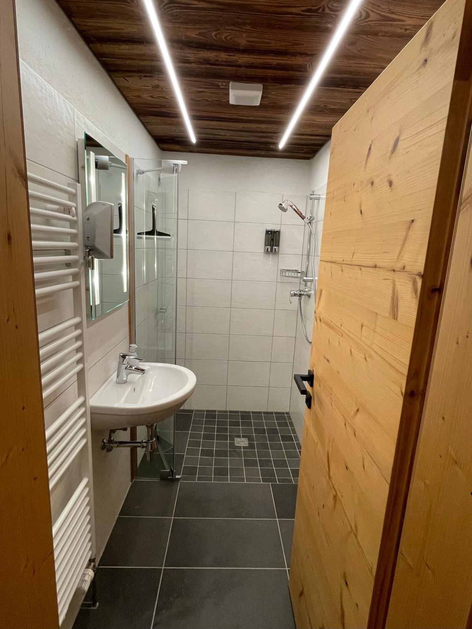 Pension Und Apartment Edelweiss Heiligenblut Dış mekan fotoğraf