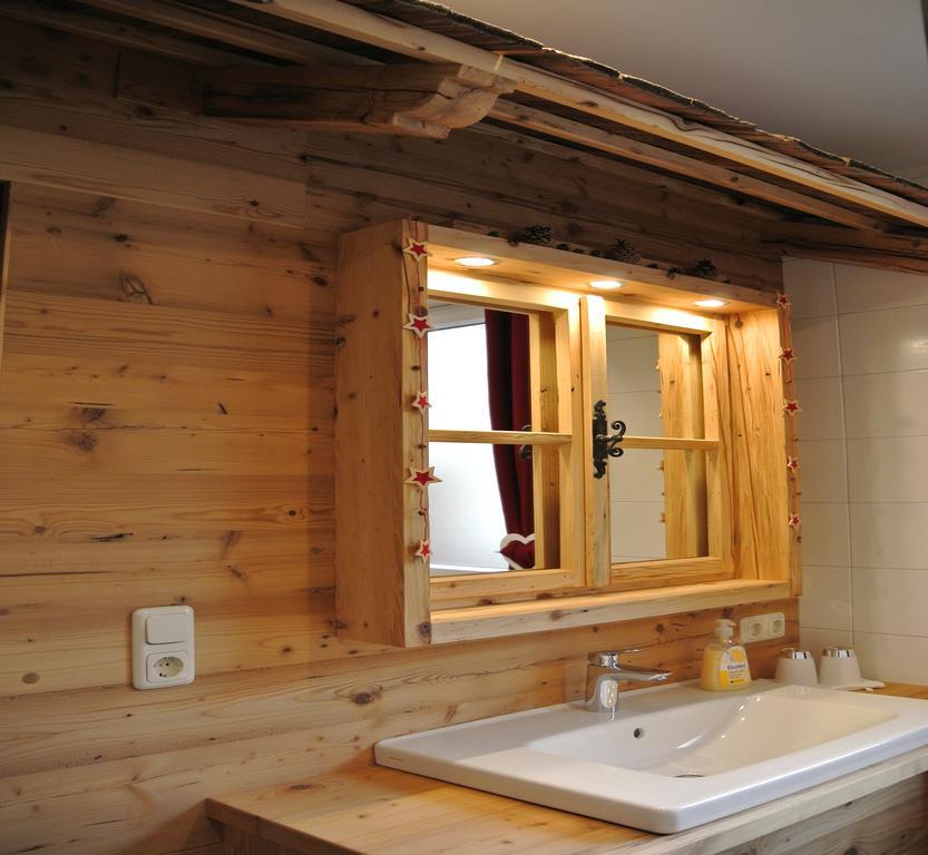 Pension Und Apartment Edelweiss Heiligenblut Dış mekan fotoğraf