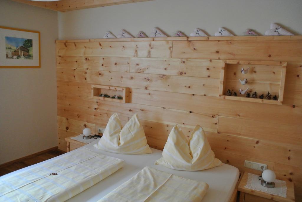 Pension Und Apartment Edelweiss Heiligenblut Dış mekan fotoğraf